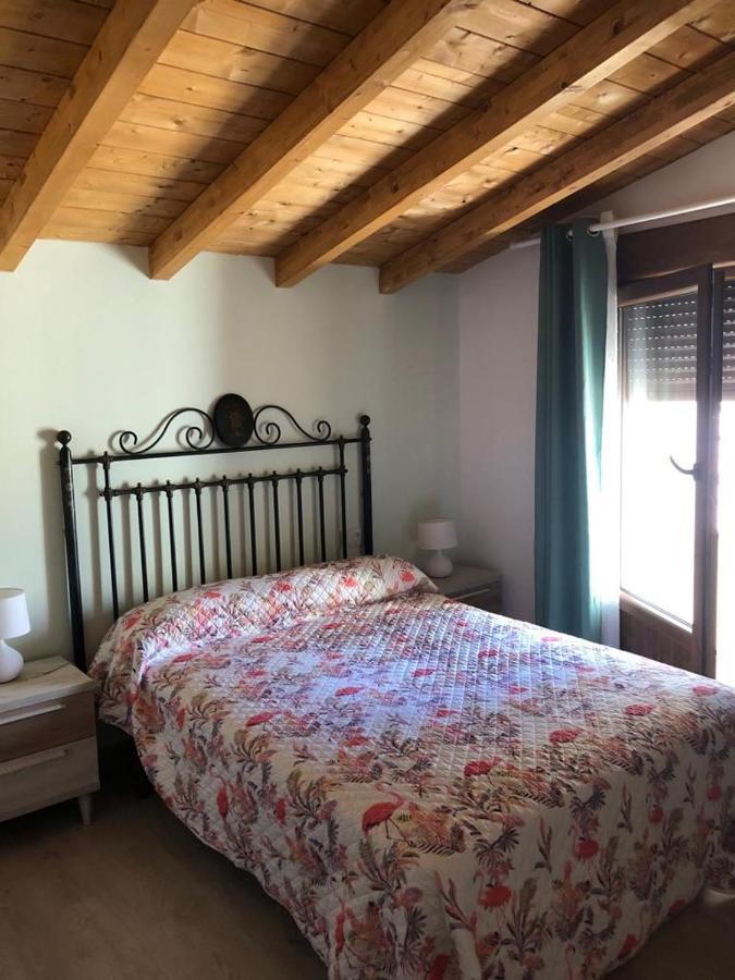 Casa Rural Los 7 Pinos De Gredos Наварредонда-де-Ґредос Екстер'єр фото