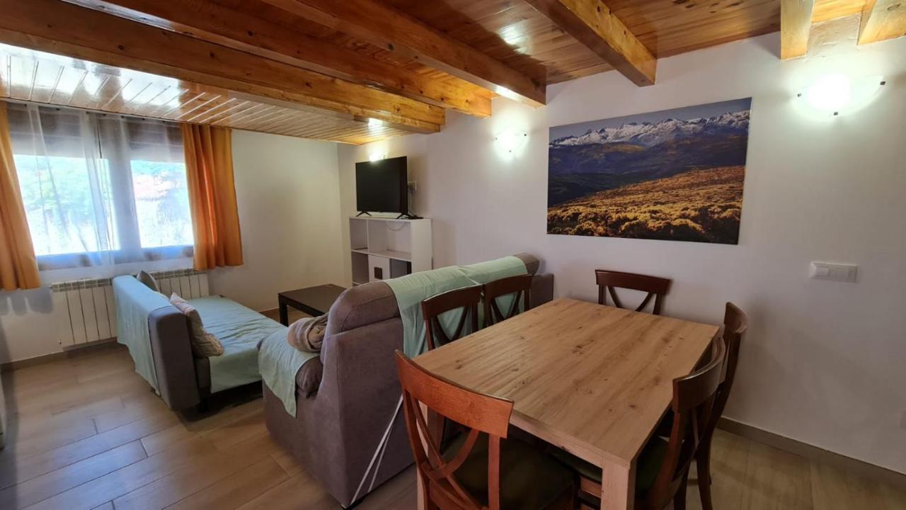 Casa Rural Los 7 Pinos De Gredos Наварредонда-де-Ґредос Екстер'єр фото